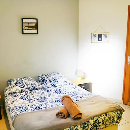 Avec Terrasse A 5mn Du Port Golfe Juan Pour 4 Personnes By Weekome *